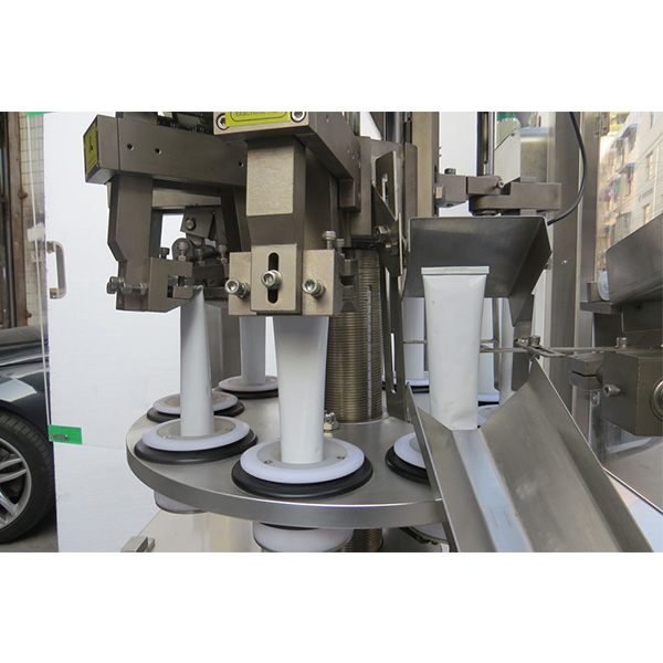 Riempitrice per tubi cosmetici