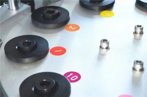 Riempitrice per tubi cosmetici a tenuta ad ultrasuoni