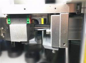 Riempitrice per tubi cosmetici a tenuta ad ultrasuoni